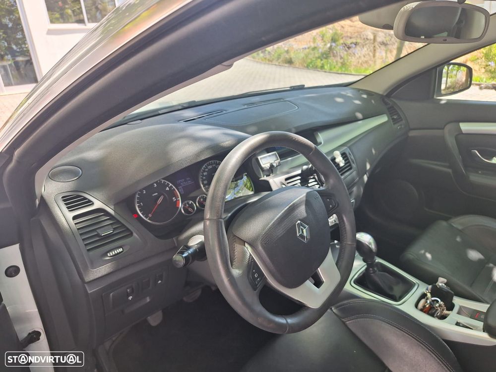 Renault Laguna Coupe 2.0 dCi Dynamique S - 6