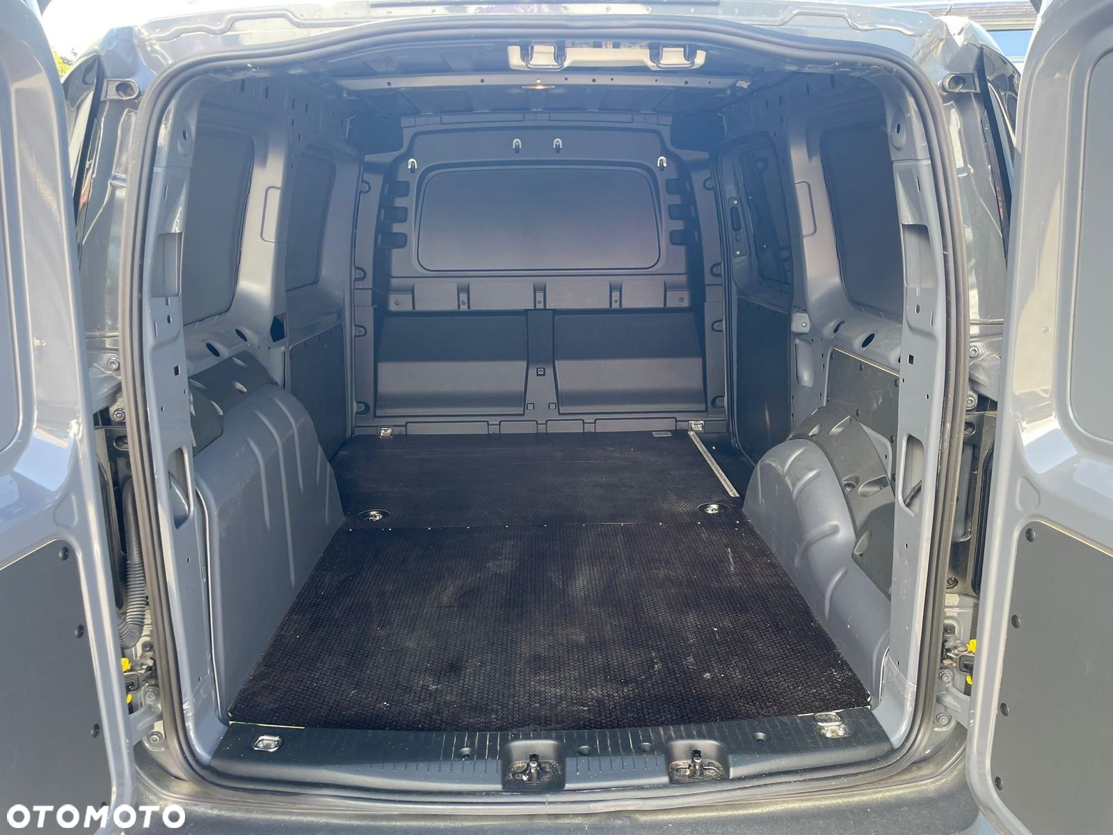 Volkswagen Caddy - 10