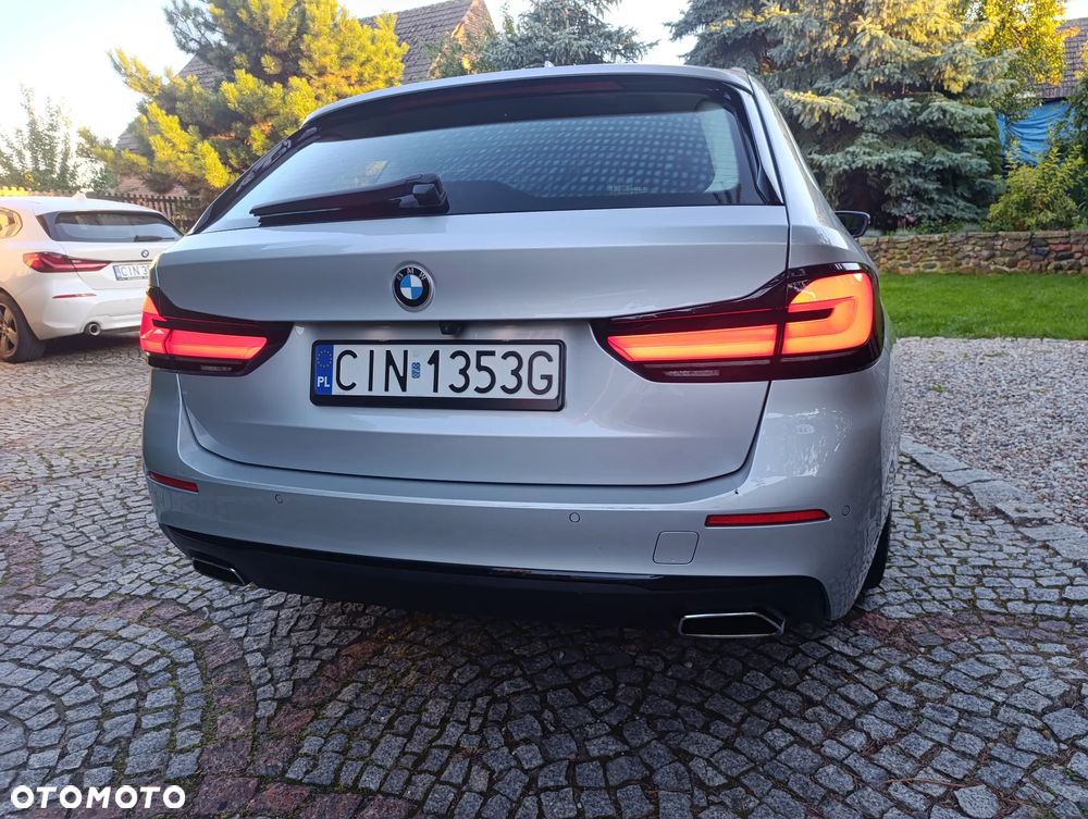 BMW Seria 5 530d xDrive Touring - 6