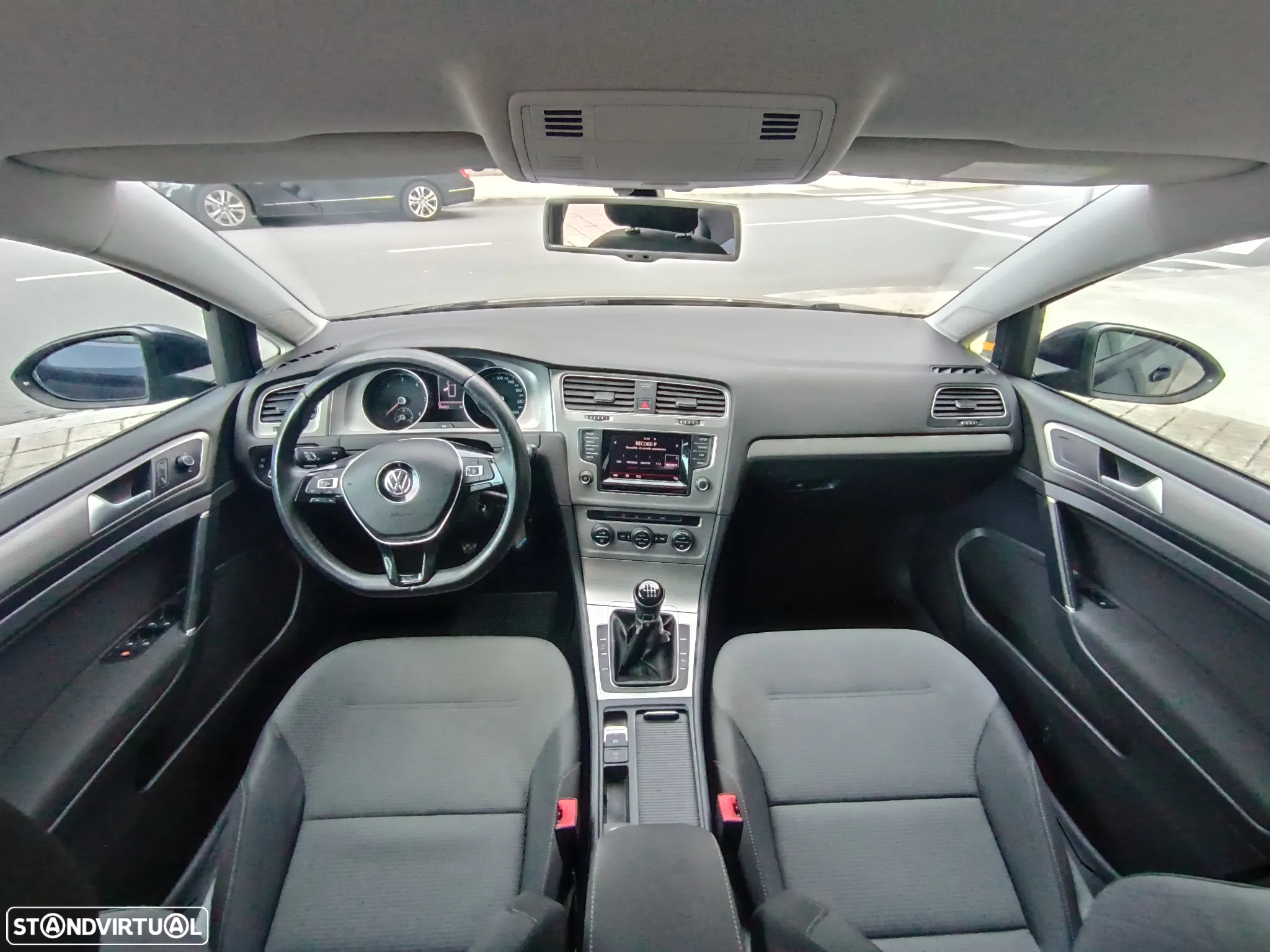 VW Golf Variant 1.6 TDi BlueMotion Confortline - 12