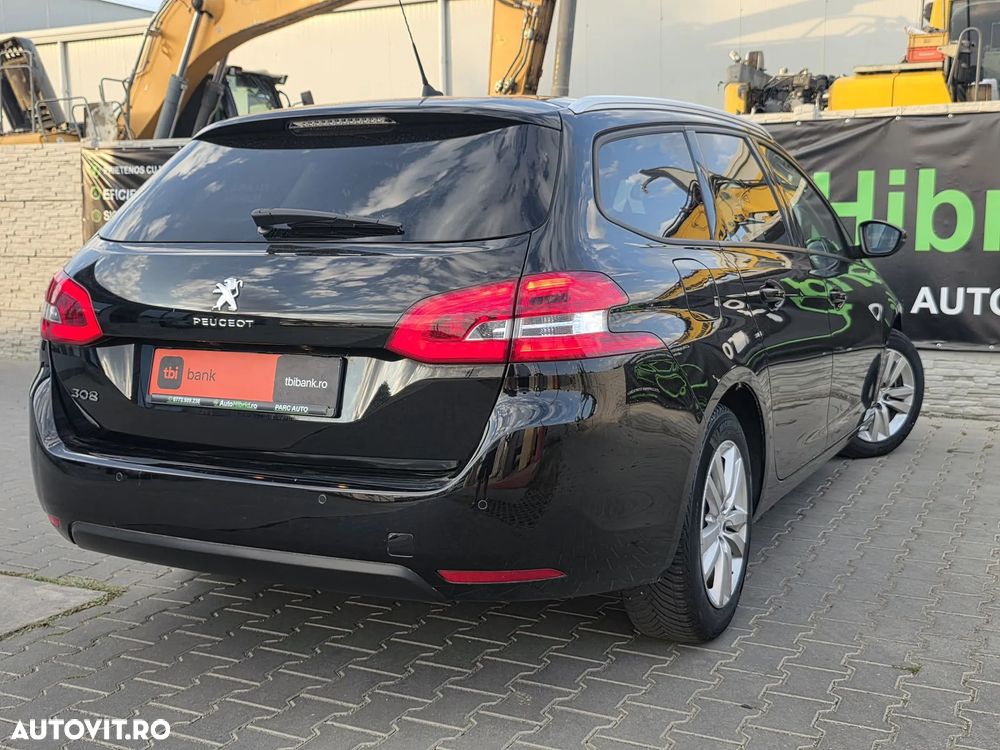 Peugeot 308 1.2L PureTech S&S BVM6 Allure - 9