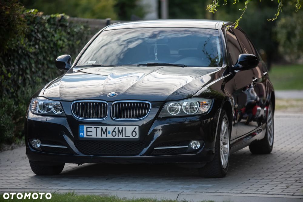 BMW Seria 3 318i - 4