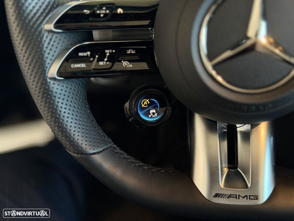 Mercedes-Benz SLS 63 AMG - 35