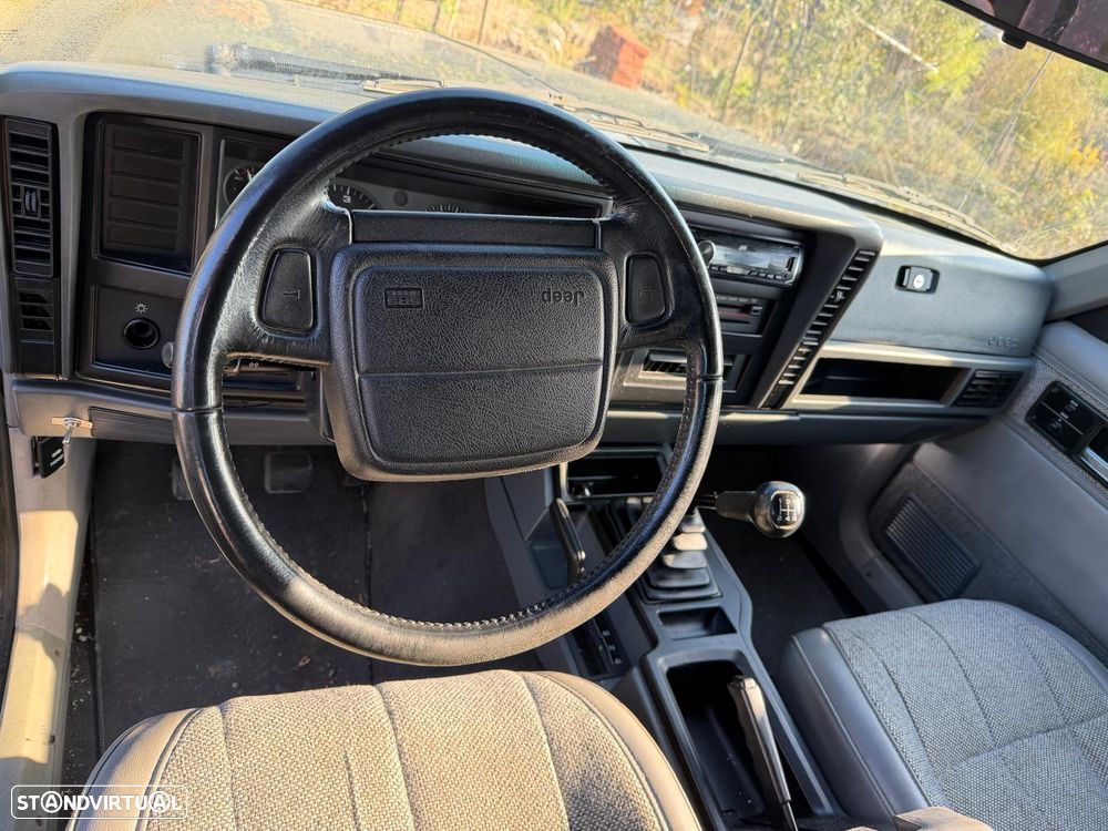 Jeep Cherokee - 2