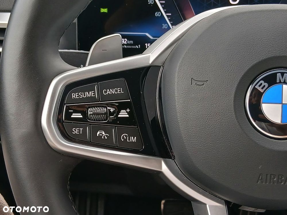 BMW Seria 3 318i M Sport - 32