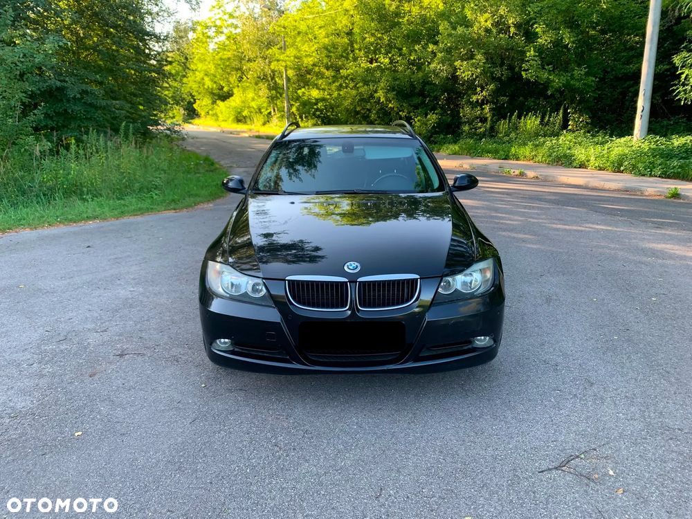 BMW Seria 3 318i - 8