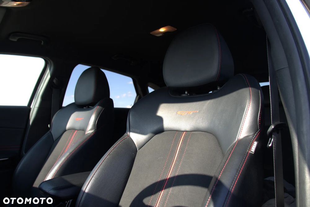 Kia ProCeed 1.6 T-GDI GT DCT - 16