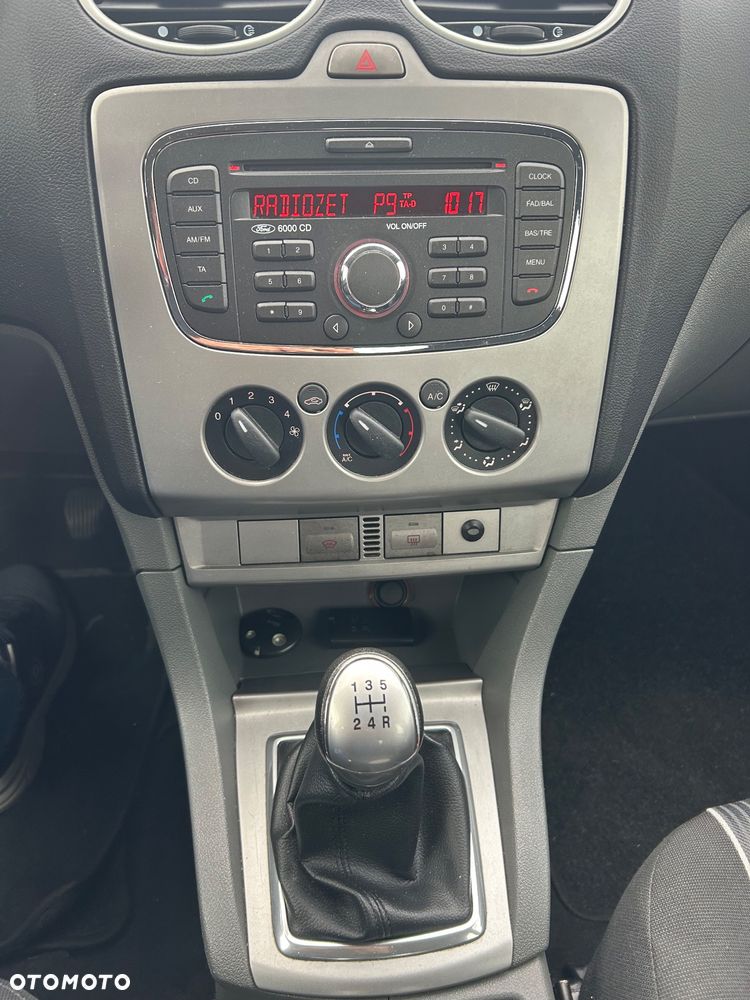 Ford Focus 1.6 Amber X - 13