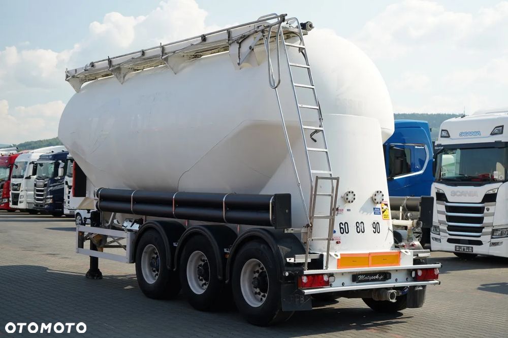 Feldbinder / CEMENTONACZEPA / 3 KOMORY / 36 000 L / SILOS / DO MATERIAŁÓW SYPKICH / ALUFELGI - 6