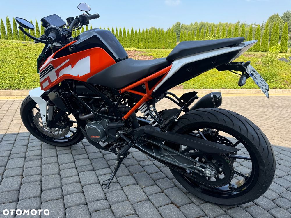 KTM Duke 125 - 12