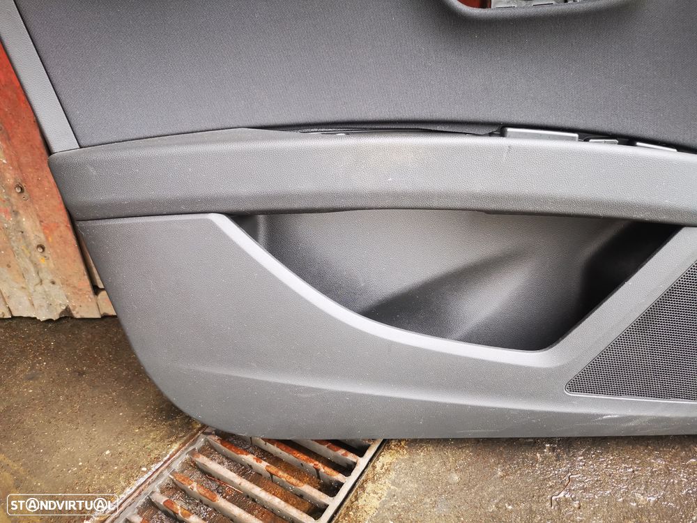SEAT LEON 5F FORRA / QUARTELA PORTA FRENTE ESQUERDA - FP018 - 4