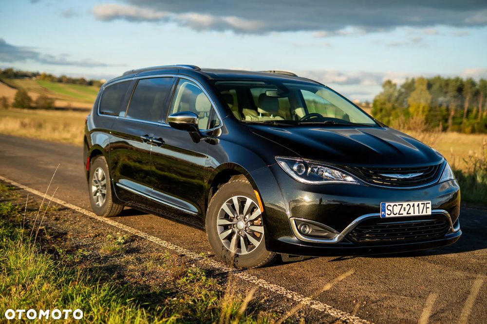 Chrysler Pacifica - 8