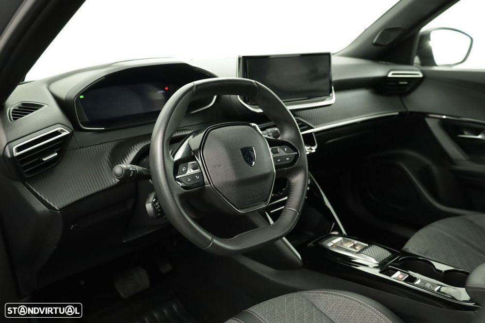 Peugeot 2008 1.2 PureTech Allure EAT8 - 7