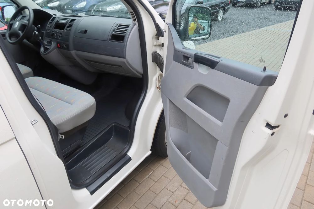 Volkswagen Transporter - 11
