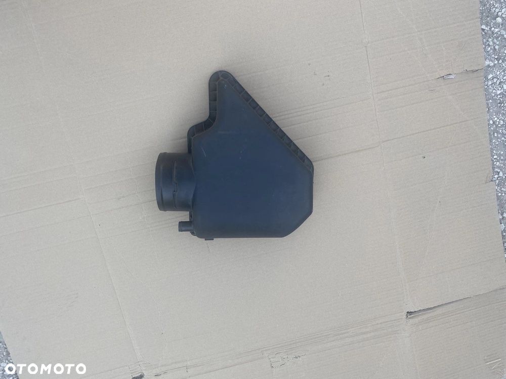 OBUDOWA FILTRA POWIETRZA CHRYSLER TOWN&COUNTRY DODGE CARAVAN 3,6 - 1