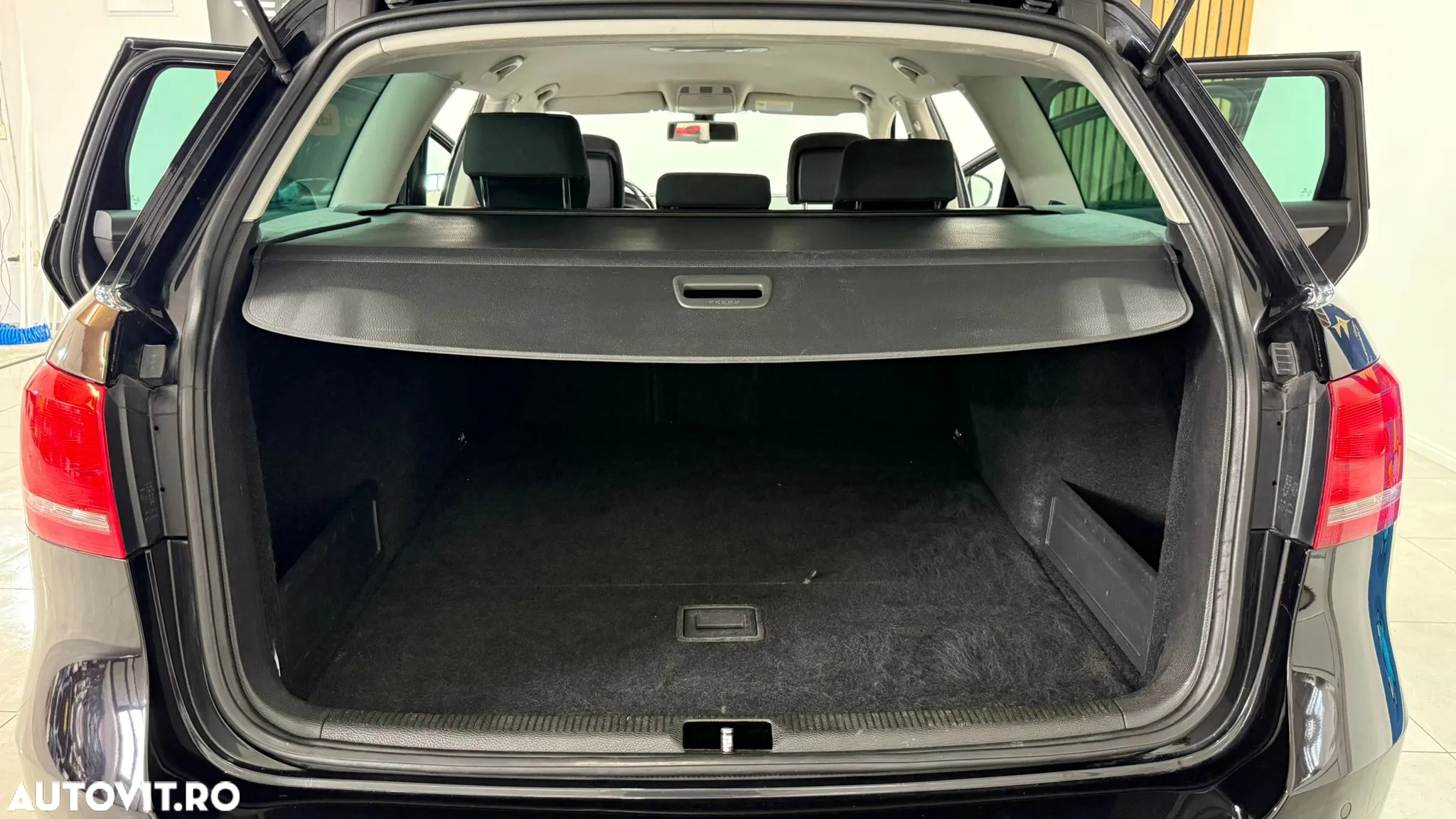 Volkswagen Passat Variant 2.0 Blue TDI DSG SCR R-Line - 18