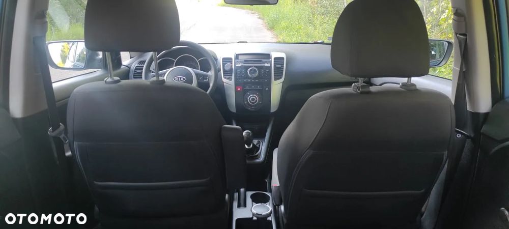 Kia Venga 1.4 CRDi M - 11