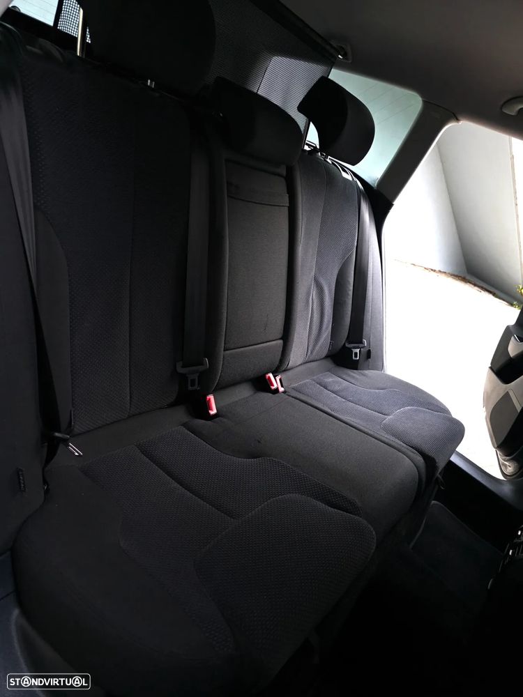 VW Passat Variant 1.6 TDI Confortline BlueMotion - 54