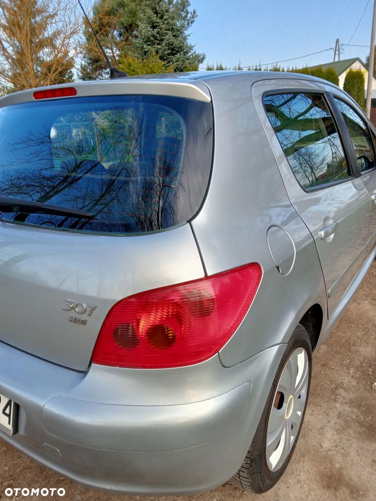 Peugeot 307 HDi 110 Premium - 6