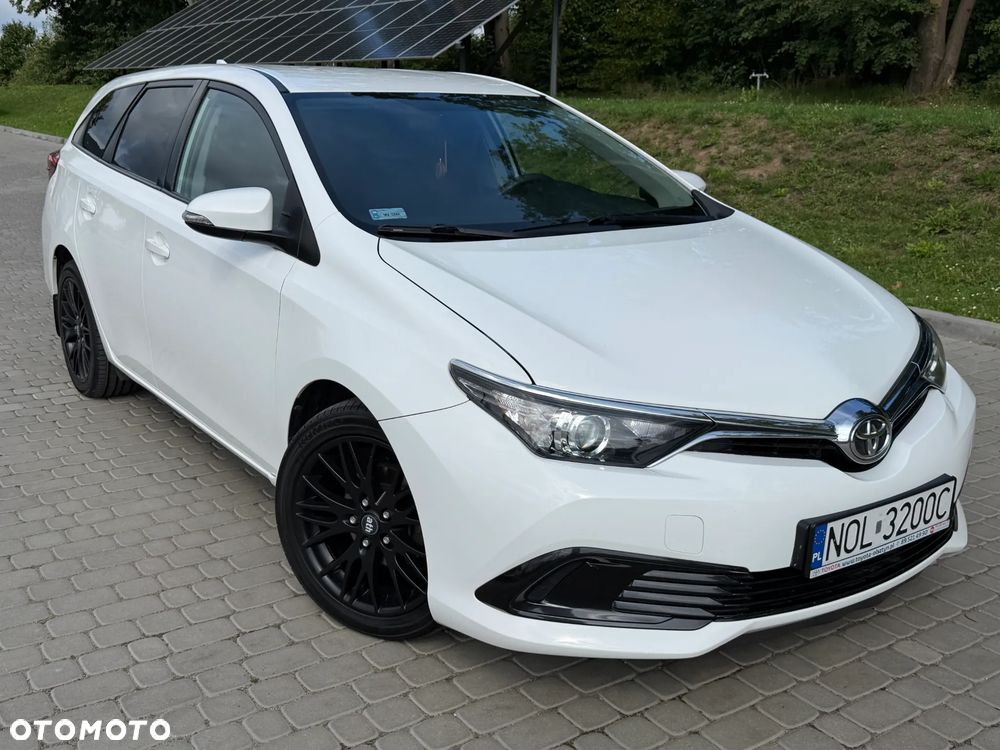 Toyota Auris 1.4 D-4D Dynamic - 33