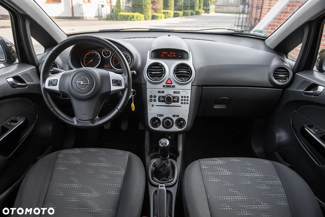 Opel Corsa 1.2 16V Essentia - 15