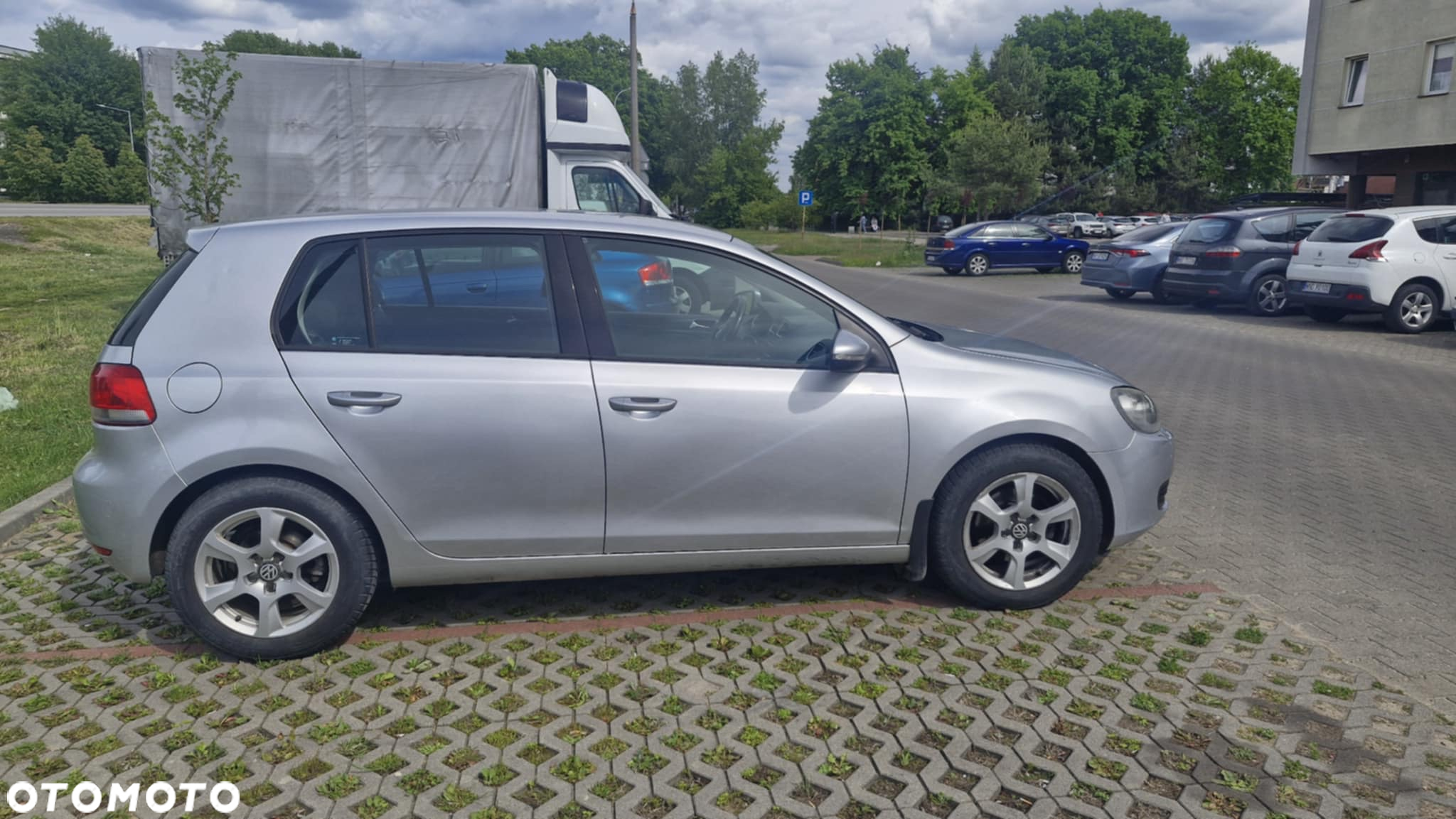 Volkswagen Golf VI 1.6 TDI Comfortline - 4