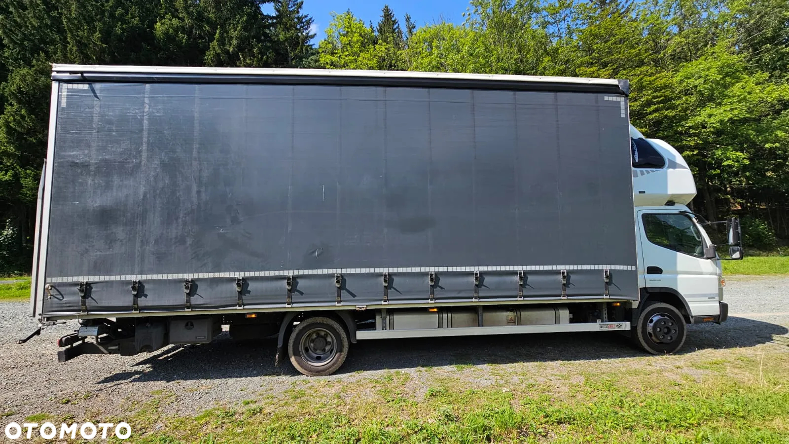 Mitsubishi FUSO CANTER - 2