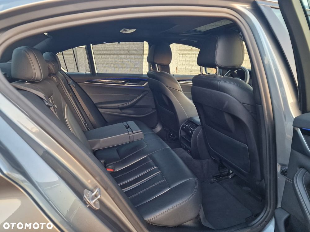 BMW Seria 5 530e iPerformance Sport Line sport - 19