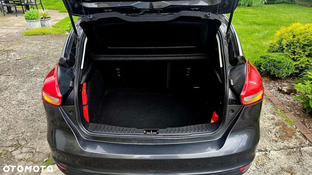 Ford Focus 1.6 Trend - 11