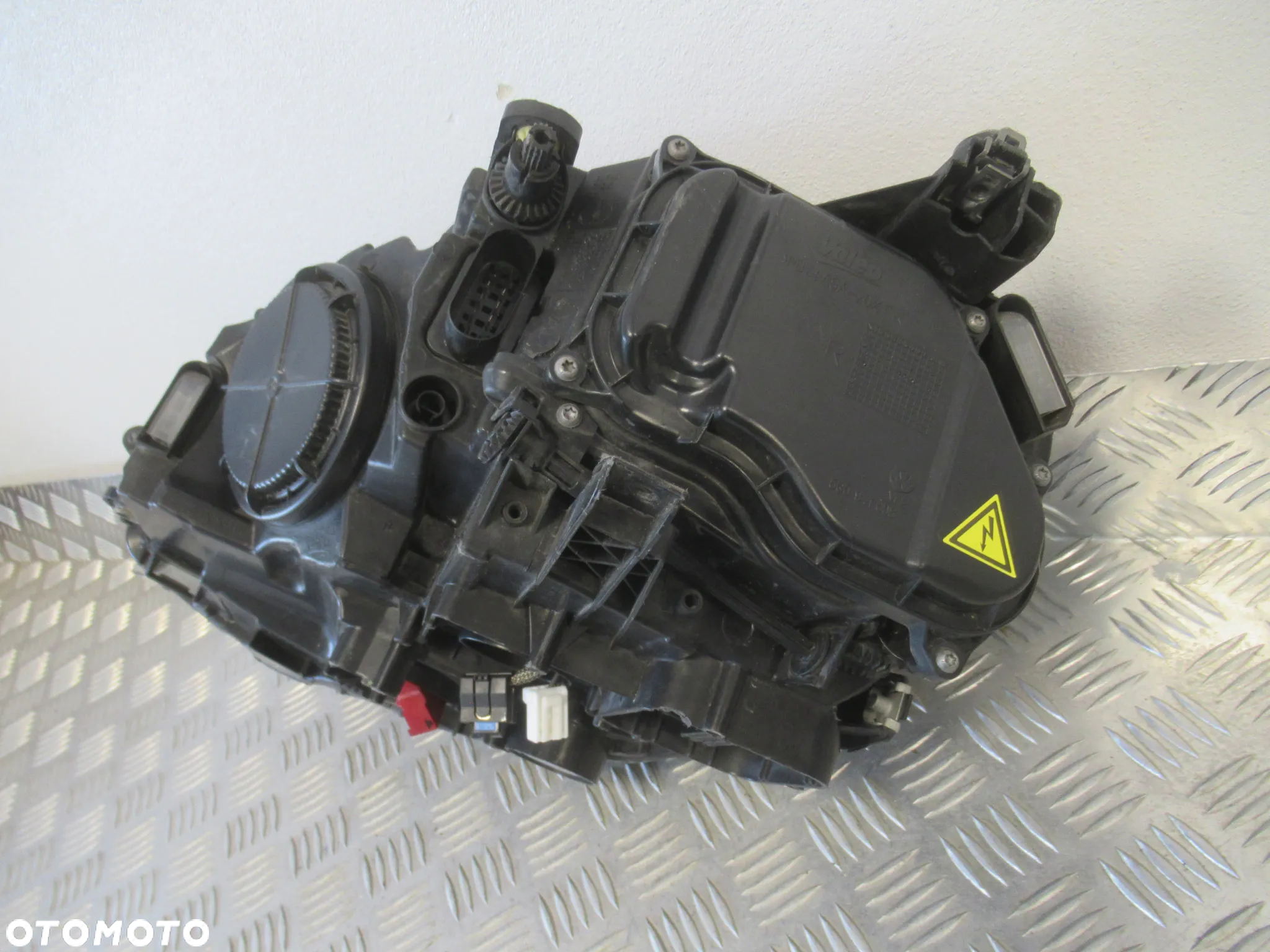 LAMPA PRZEDNIA PRZÓD PRAWA VW GOLF VII 7 5G1 BI-XENON 2012-2016 rok - 14