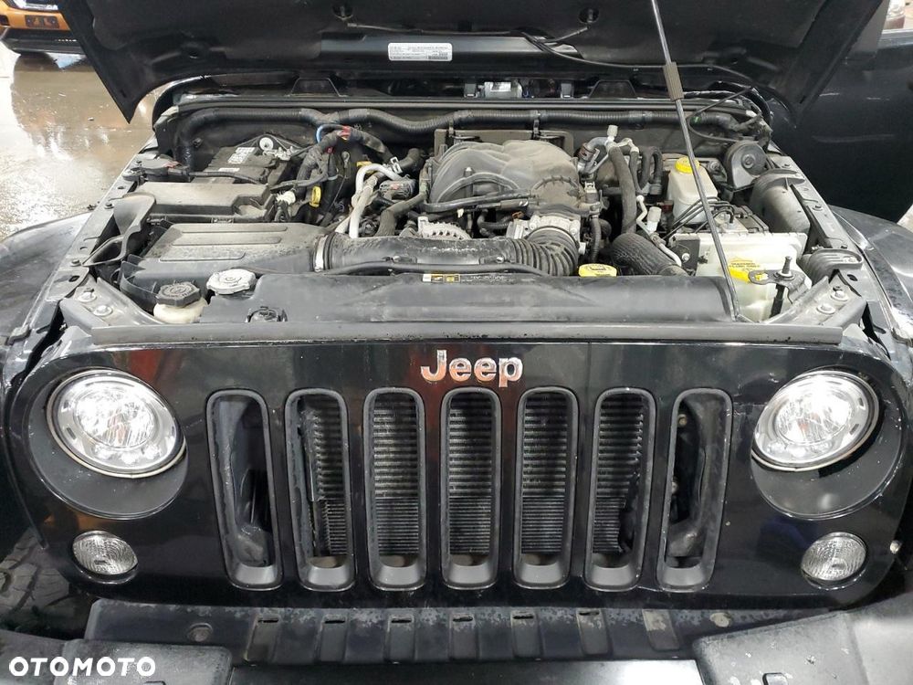 Jeep Wrangler 3.6 Unlim Black Edition II - 12