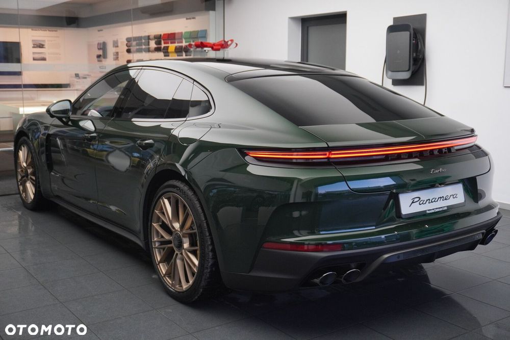 Porsche Panamera - 16