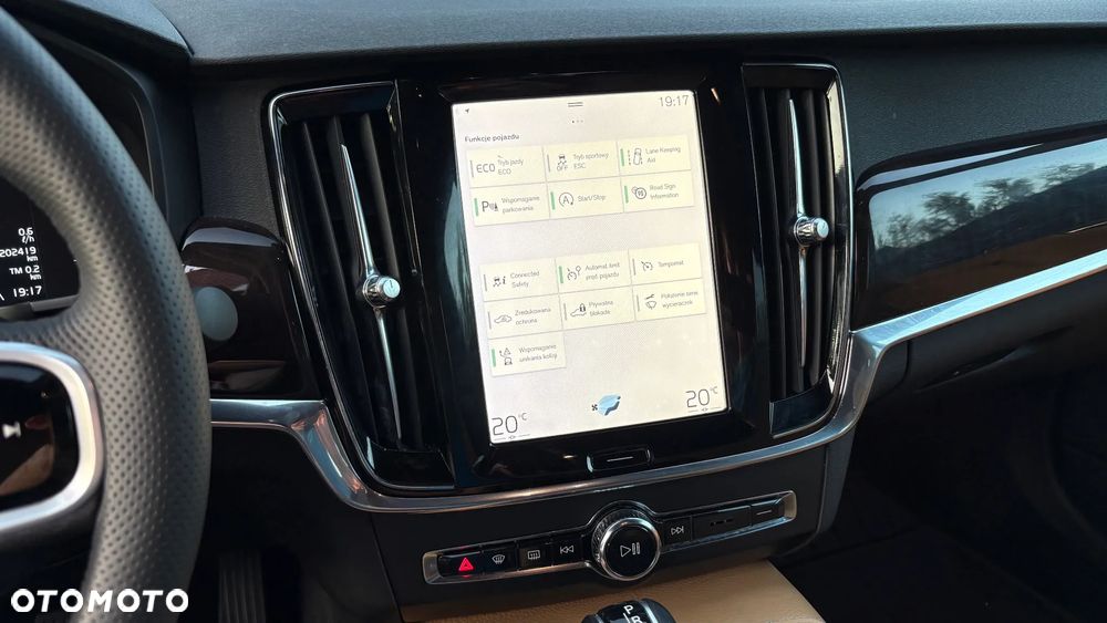 Volvo S90 D4 Momentum - 25