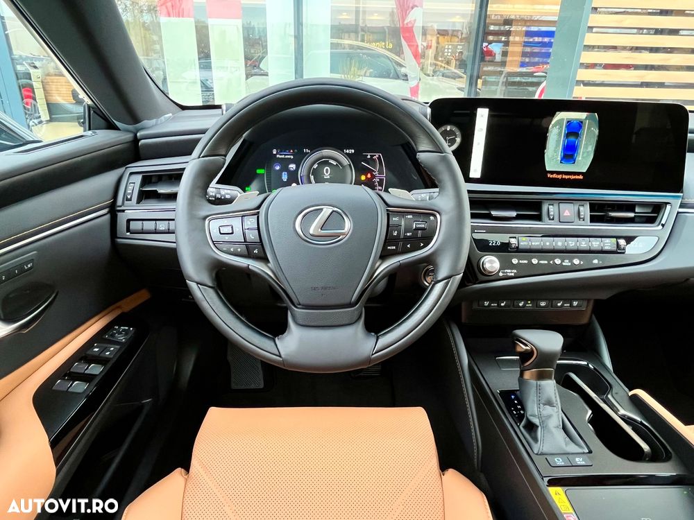 Lexus Seria ES 300h 2.5 TNGA HV 25H- 4X2 CVT Executive - 26