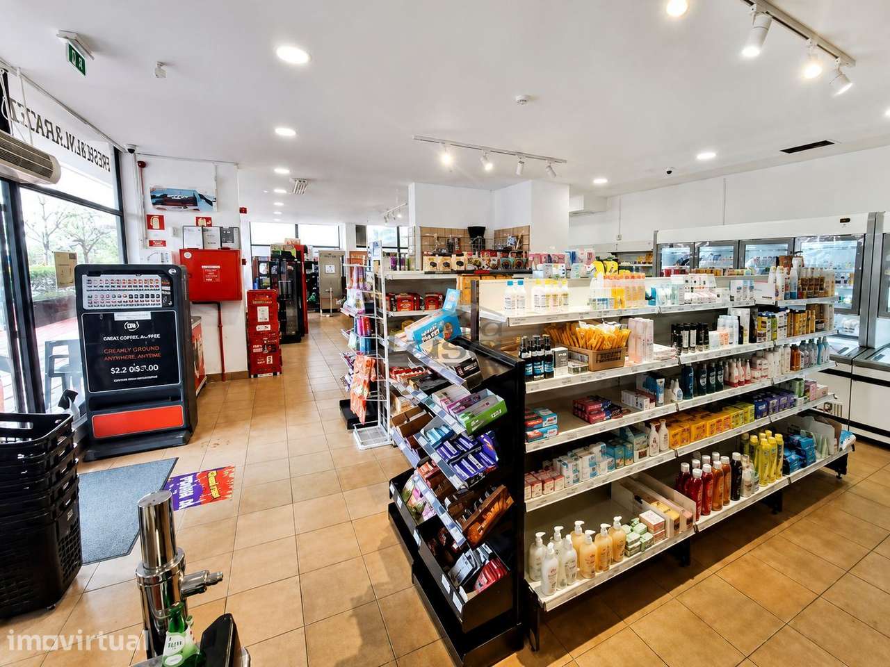 Venda de Espaço Comercial com Supermercado em Funcionamento na Prai... - Grande imagem: 3/15