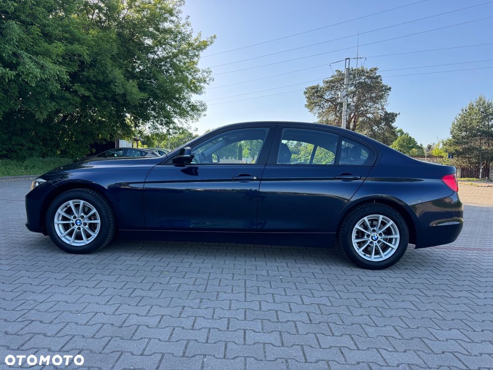 BMW Seria 3 316d - 12