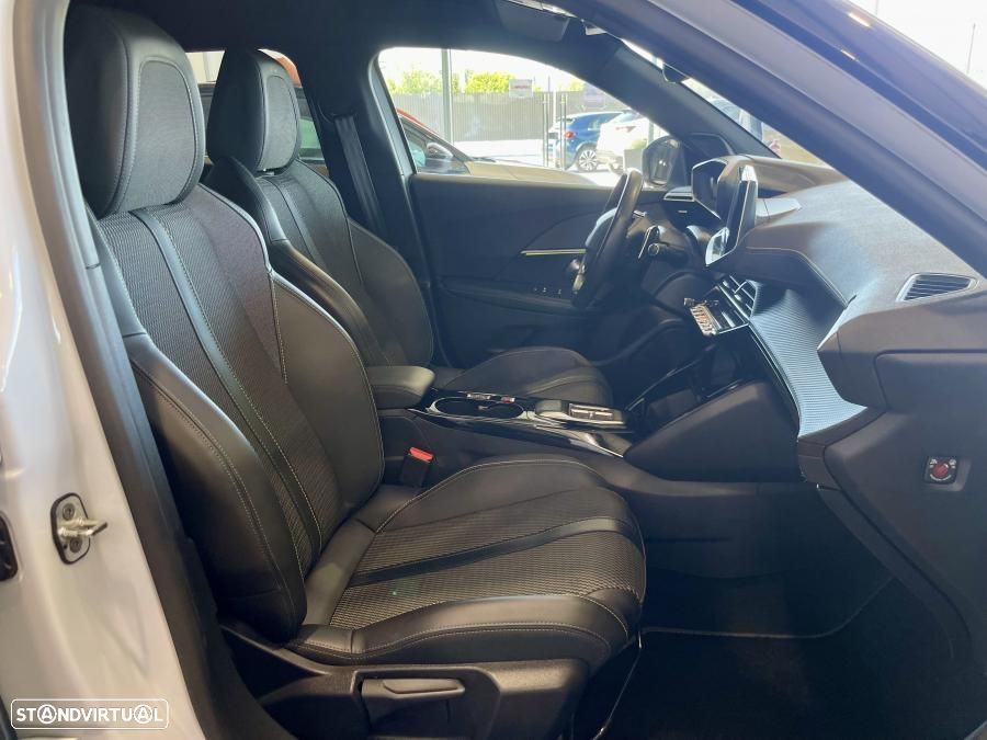 Peugeot 2008 1.2 PureTech GT Pack EAT8 - 31