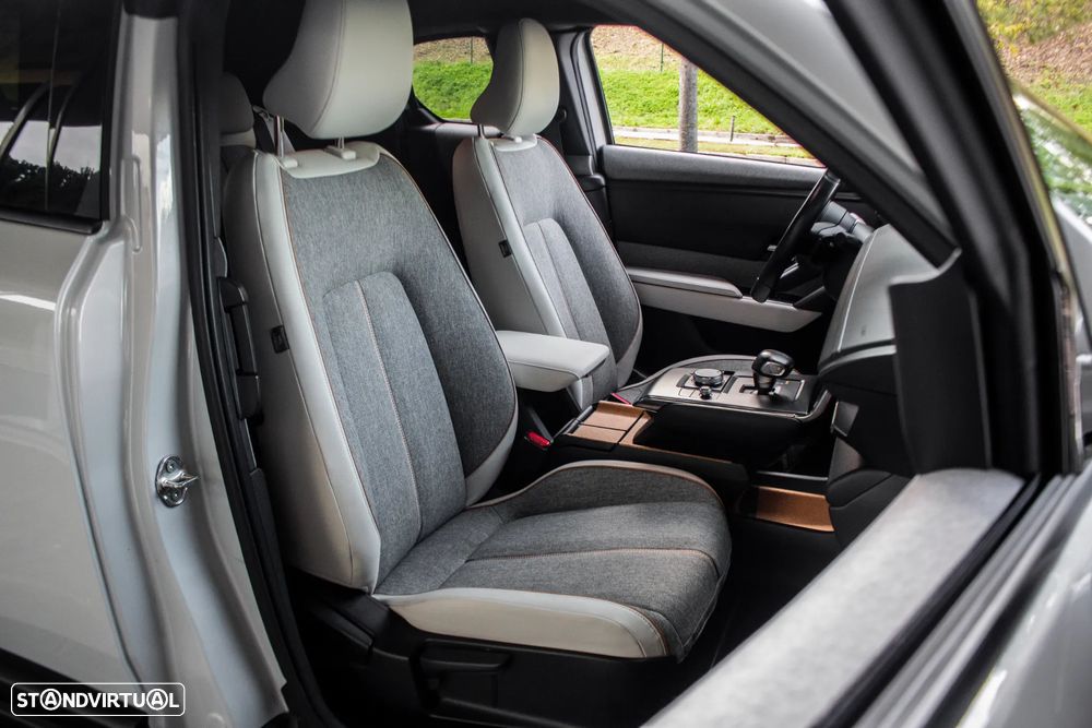 Mazda MX-30 e-SKYACTIV Excellence - 31