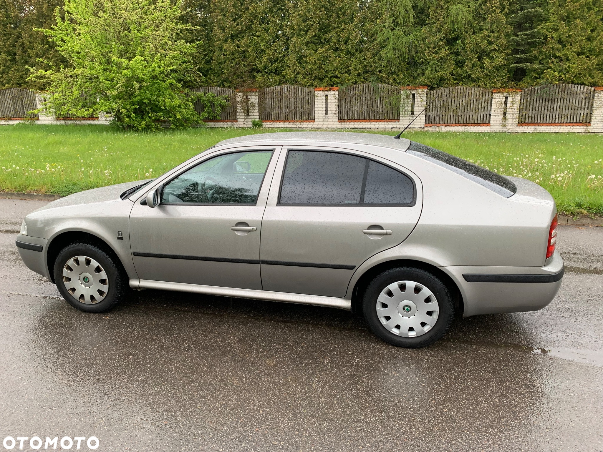 Skoda Octavia 1.6 Tour - 3