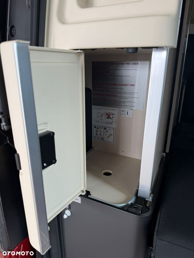 Mercedes-Benz inny Marco Polo 250 d OM654 - 23