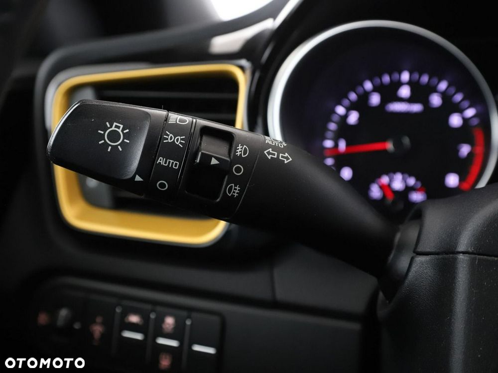 Kia XCeed - 34