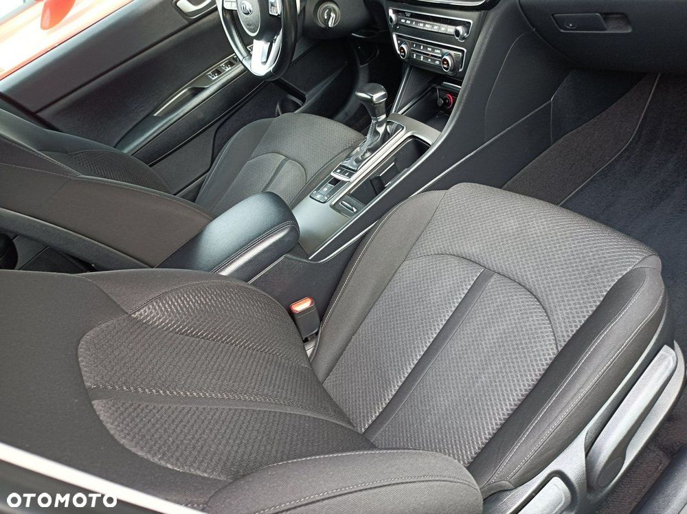 Kia Optima - 34