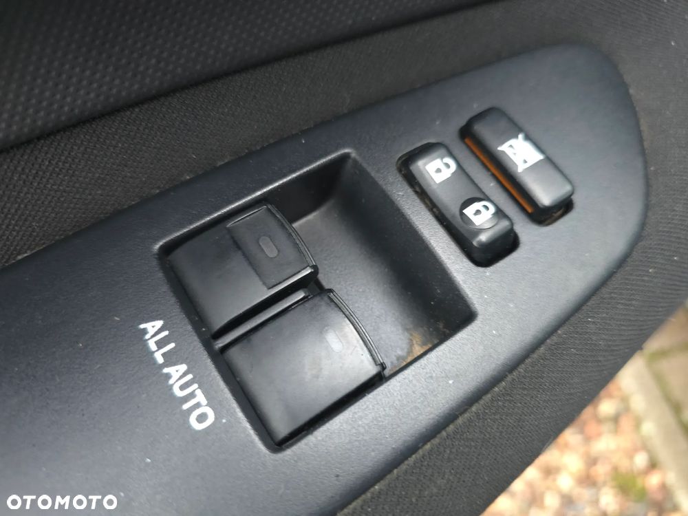 Toyota Auris 1.4 D-4D Luna - 19