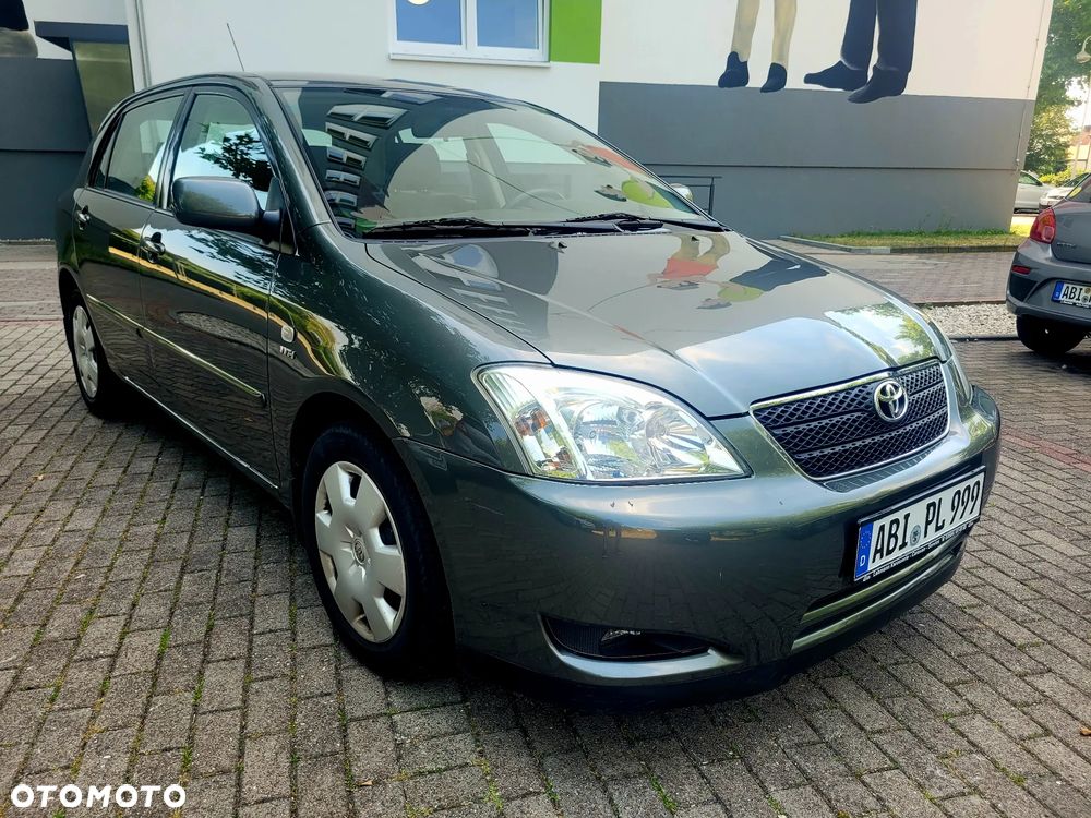 Toyota Corolla - 1