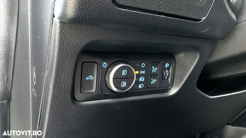 Ford Ranger Pick-Up 2.0 TD 205 CP 10AT 4x4 Double Cab Wildtrak - 17