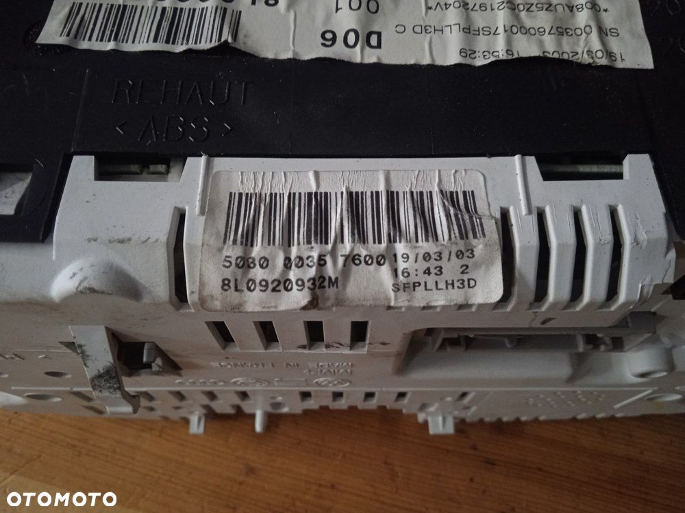 Licznik audi a3 8l 8L0920932M - 2