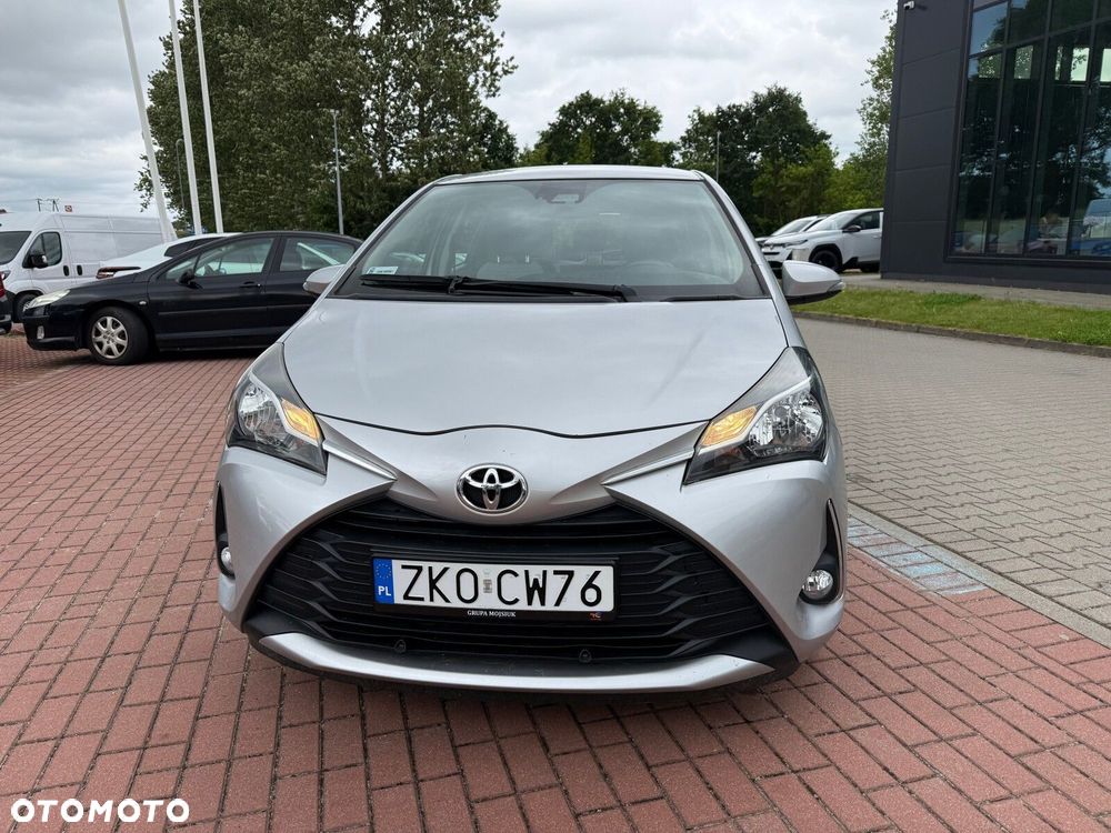 Toyota Yaris 1.5 Premium - 10