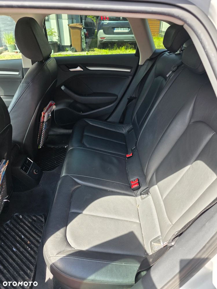 Audi A3 Sportback 1.6 TDI S tronic - 9