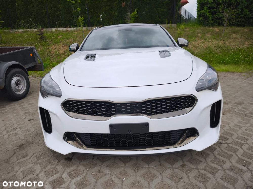 Kia Stinger 3.3 T-GDI AWD GT - 10