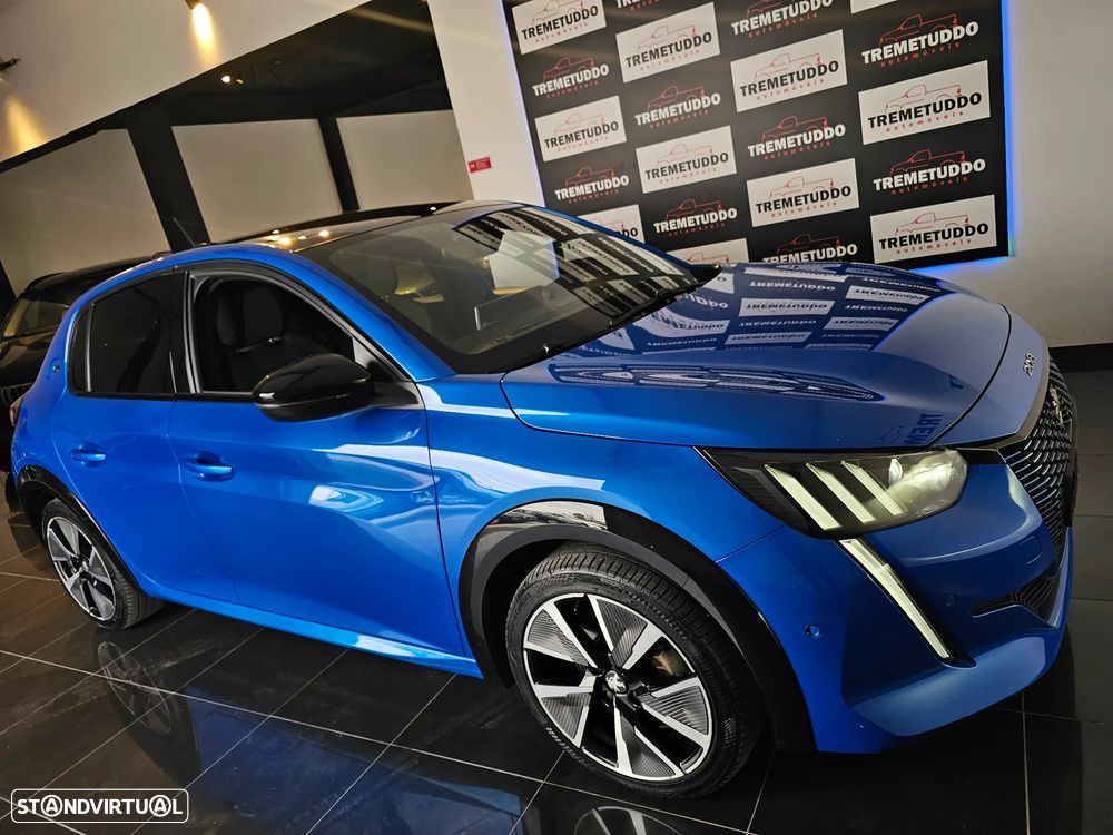 Peugeot e-208 GT - 24